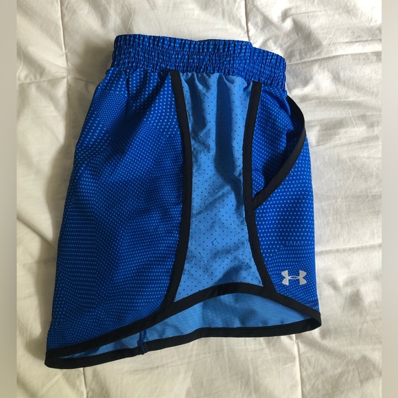 Women's UA Fly-By 2.0 Shorts - Picture 4 of 5